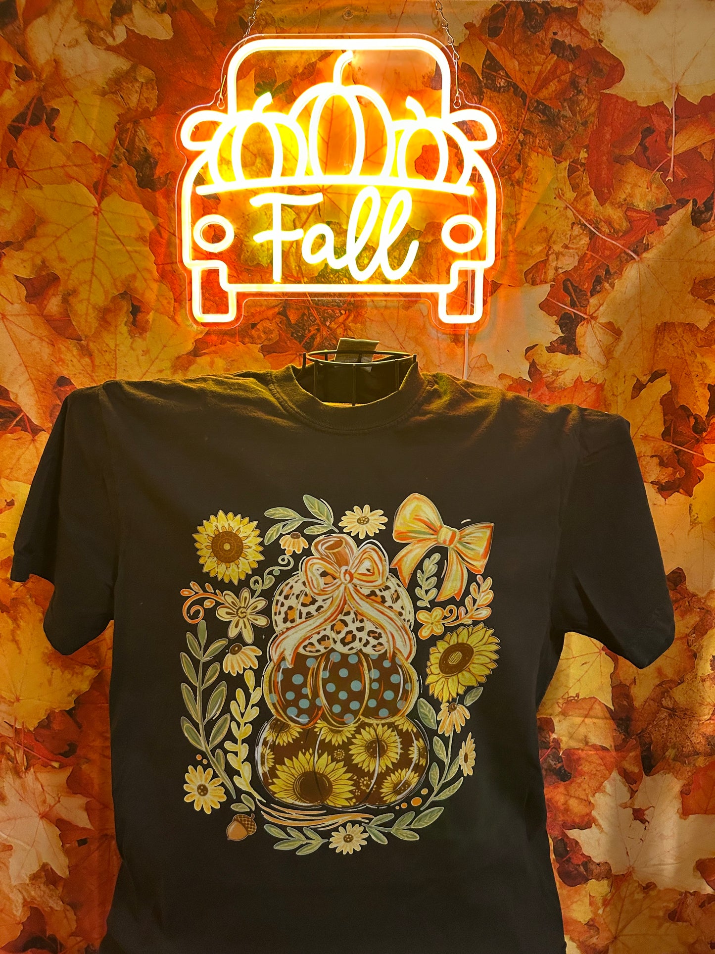 Sunflower/stacked pumpkins